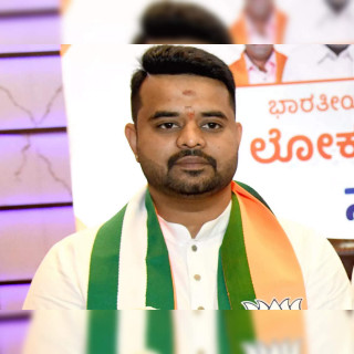यौन शोषण आरोपित कर्नाटक  जेडीएस संसद प्रज्वल रेवन्ना गिरफ्तार