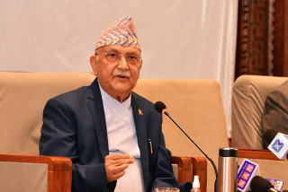 सरकारले सत्तारुढ दलहरुसँग परामर्श नगरी बजेट ल्यायो : एमाले अध्यक्ष ओली 