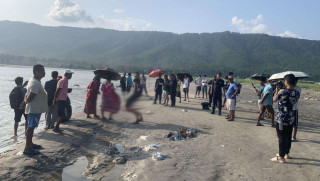 नारायणी नदीमा २ जनाको शव फेला 