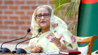 राजिनामा दिएकी बंगलादेशकी प्रधानमन्त्री शेख हसिनाले देश छाडिन्