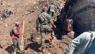 रामेछाप पहिरो : ६ जनाको शव भेटियो, ४ बेपत्ता 