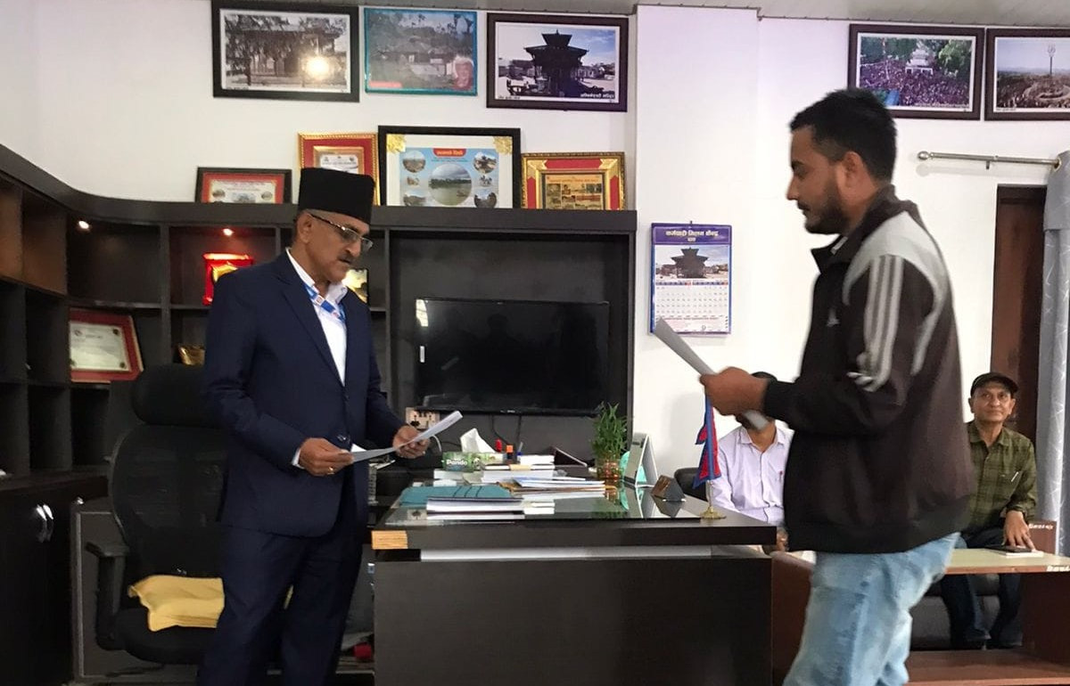 मिटरब्याजीलाई कारबाहीको माग गर्दै नेकपा (बहुमत) दाङले सिडीओलाई बुझायो ज्ञापनपत्र 